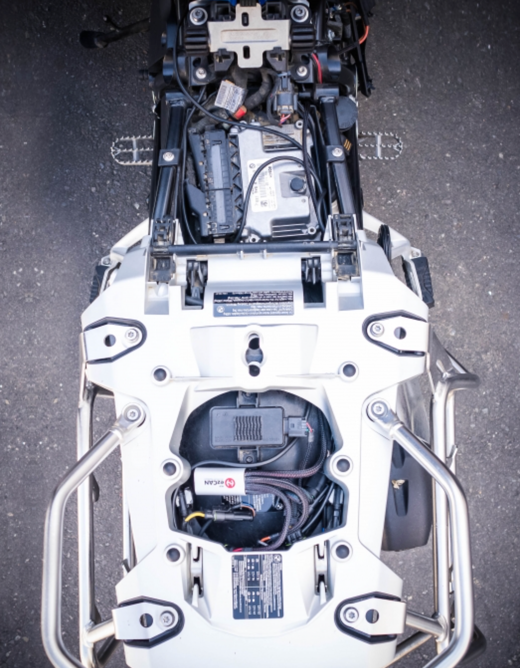 HEX ezCAN II for BMW R1200 &amp; R1250 Liquid Cooled Lighting &amp; Accessory Controller